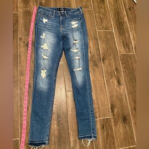 Holister jeans size 26, high rise
